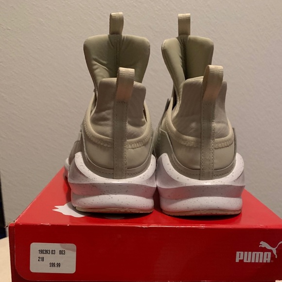 Women’s puma sneakers - Picture 3 of 4